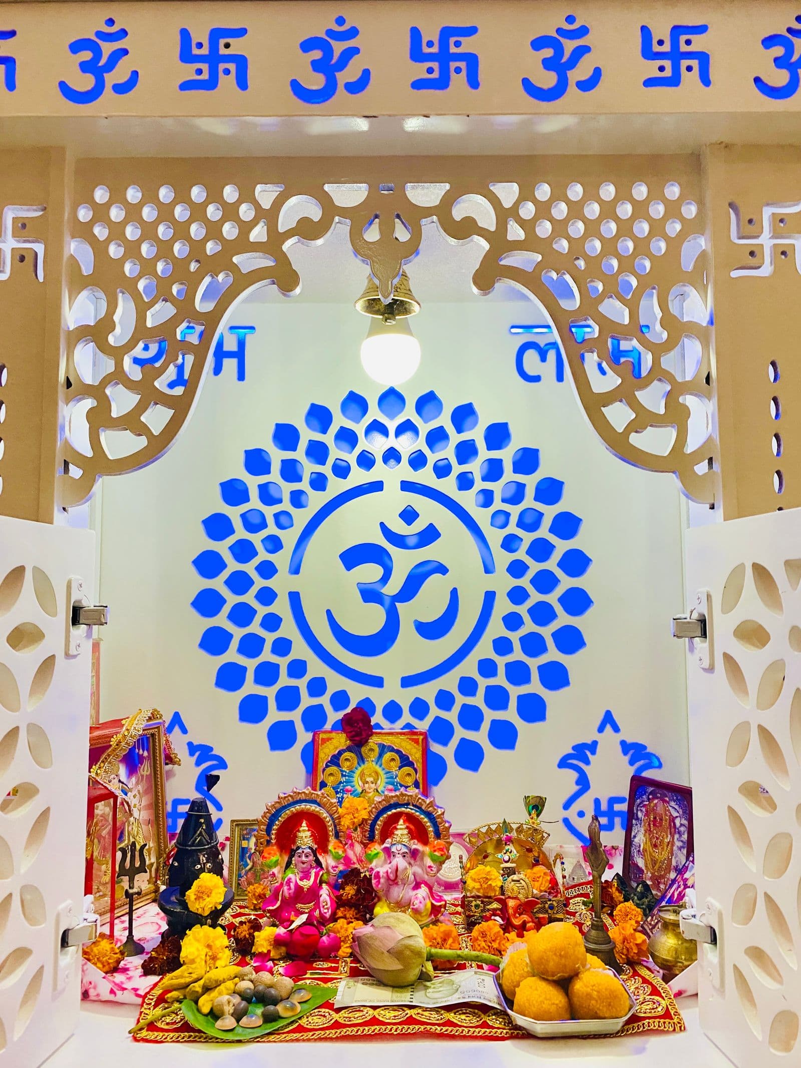 Pooja mandir by HomeSay